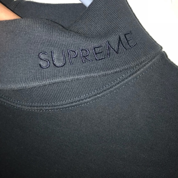 supreme turtle neck navy blue worn once size large - Picture 1 of 4